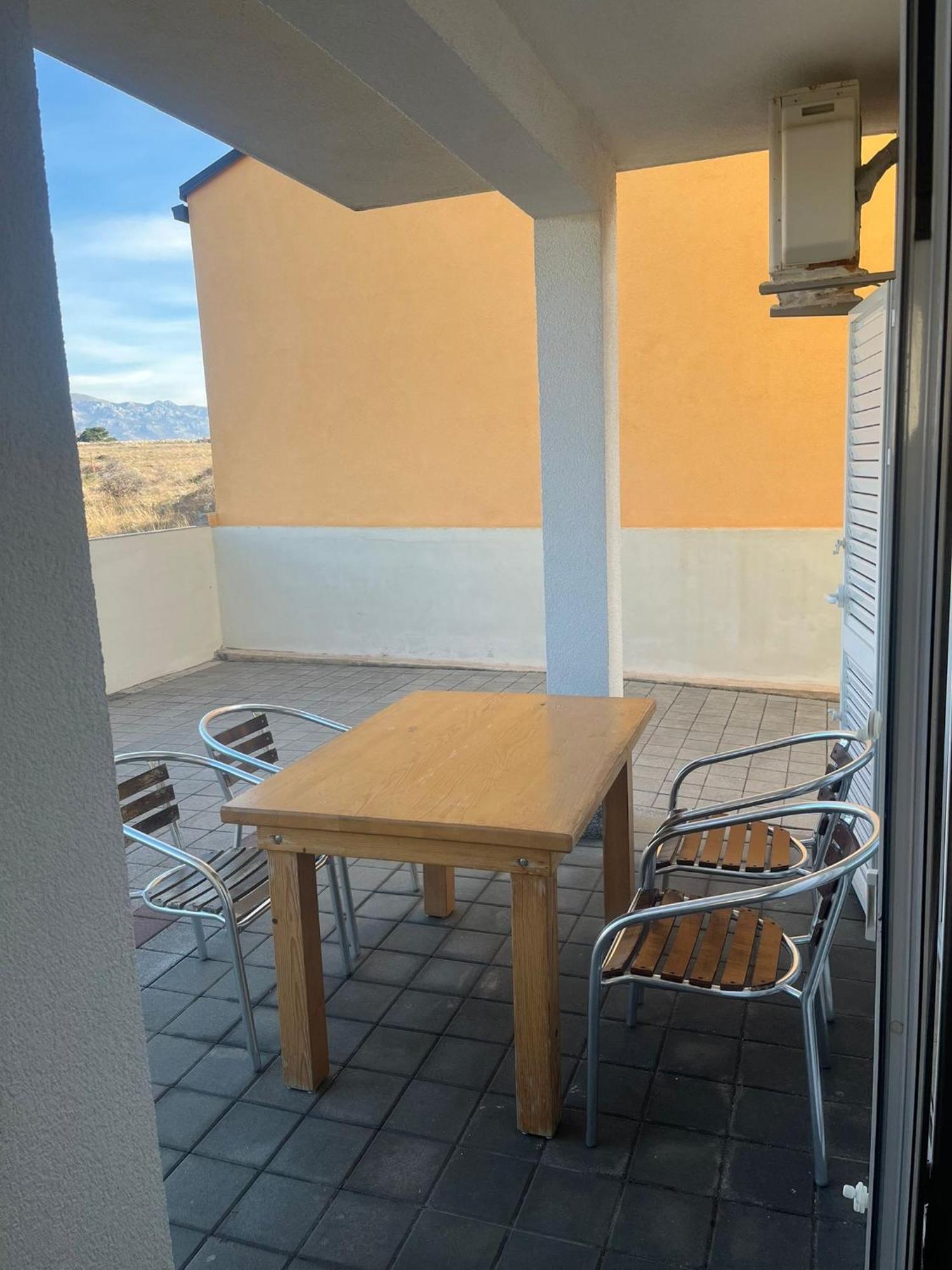 Apartments Iva Povljana Εξωτερικό φωτογραφία