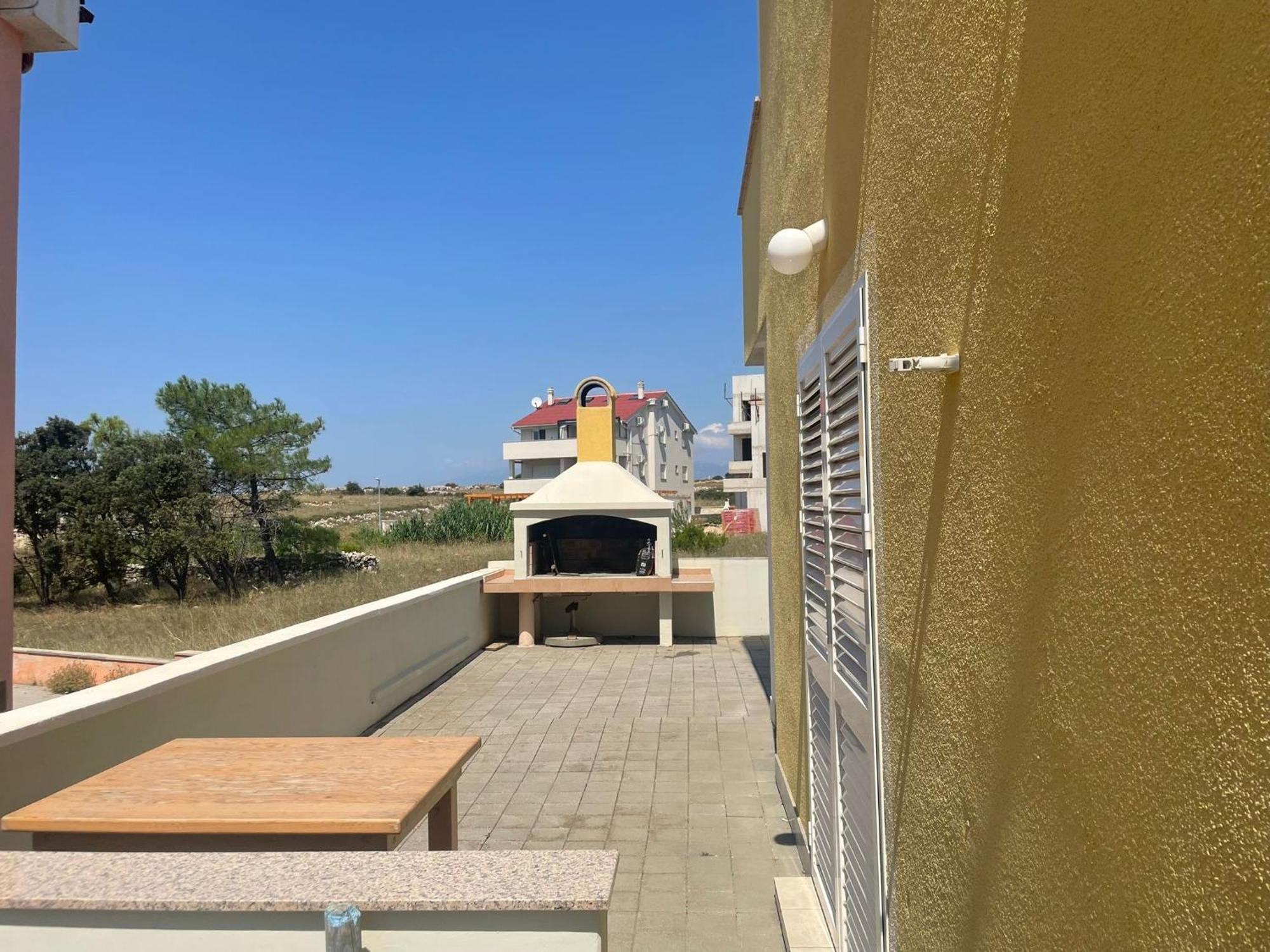 Apartments Iva Povljana Εξωτερικό φωτογραφία
