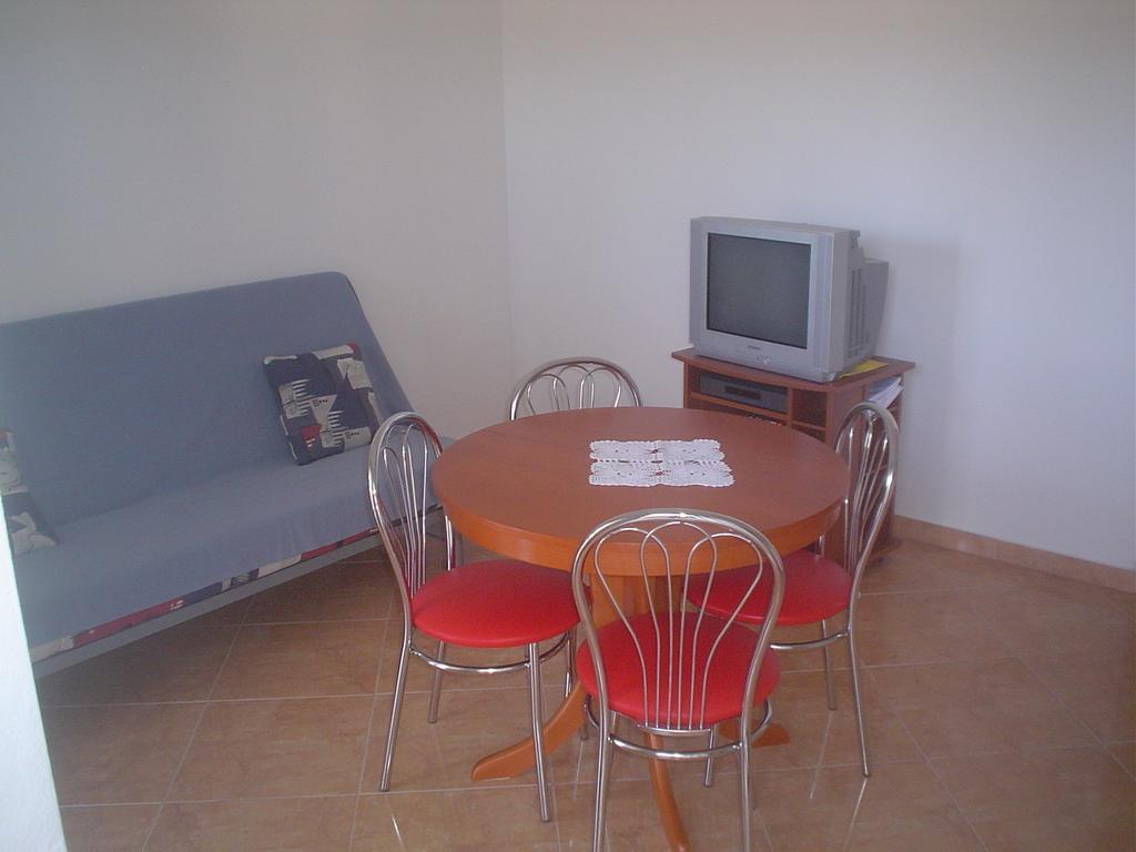 Apartments Iva Povljana Δωμάτιο φωτογραφία