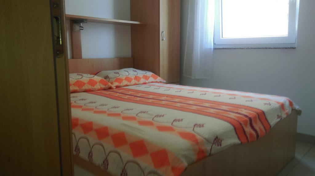 Apartments Iva Povljana Δωμάτιο φωτογραφία