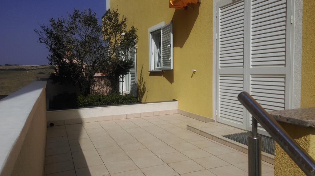 Apartments Iva Povljana Δωμάτιο φωτογραφία