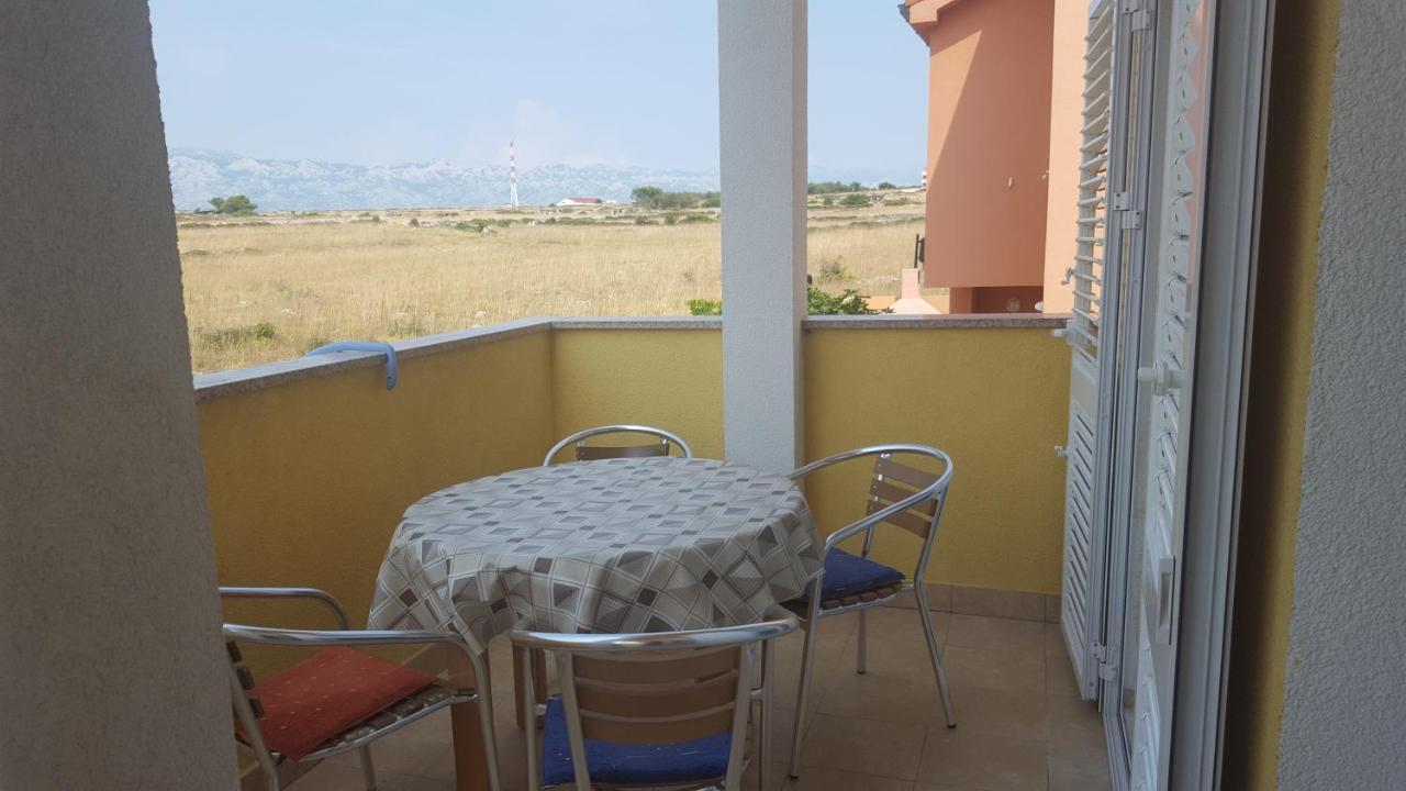 Apartments Iva Povljana Εξωτερικό φωτογραφία