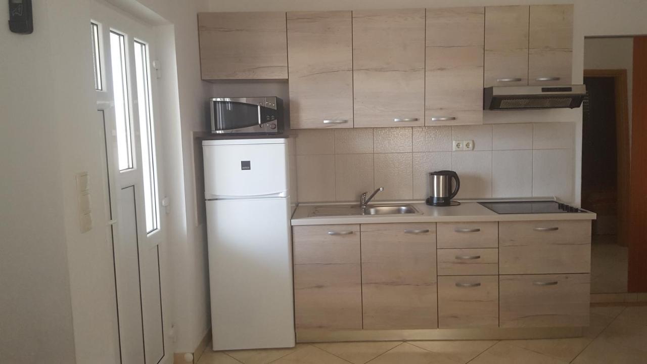 Apartments Iva Povljana Εξωτερικό φωτογραφία